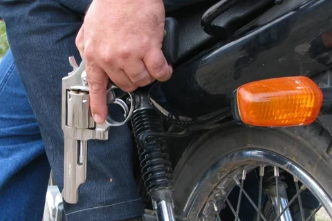 Bandidos invadem evento beneficente, levam dinheiro e roubam carro em PG