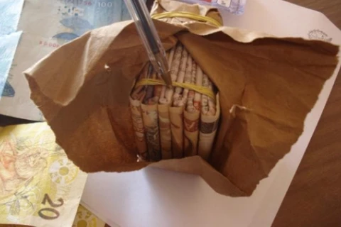 Mulher perde todo o dinheiro no ‘conto do paco’ em PG