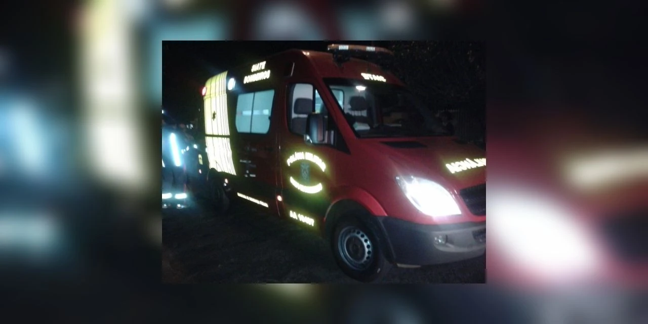 Adolescente tenta esconder arma de fogo e leva tiro acidental em PG