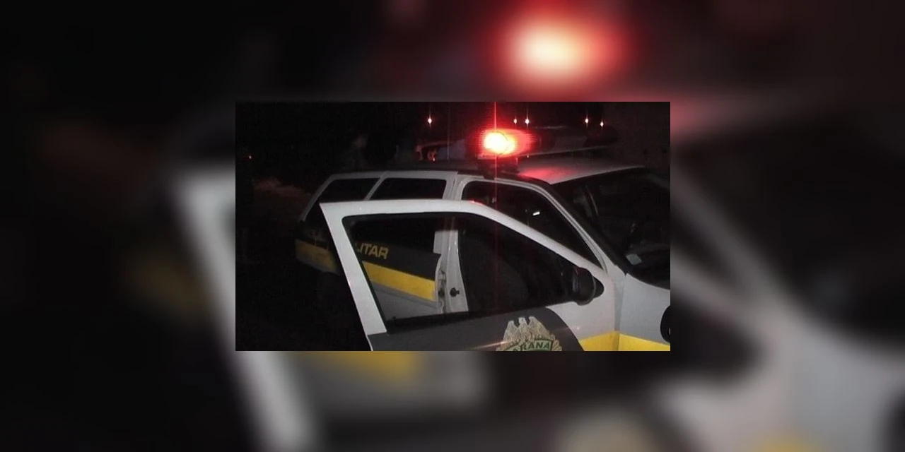 Ladrões são detidos após render e roubar motorista no centro, diz policia