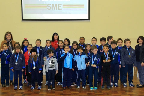 Vencedores da Maratona Intelectual  dos XXXIV JEM recebem premiação