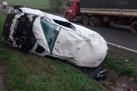 Acidente próximo a Vila Velha na BR-376 deixa 6 pessoas feridas