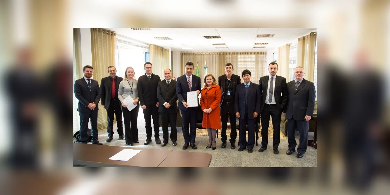 Rangel anuncia fim da divida dos precatórios