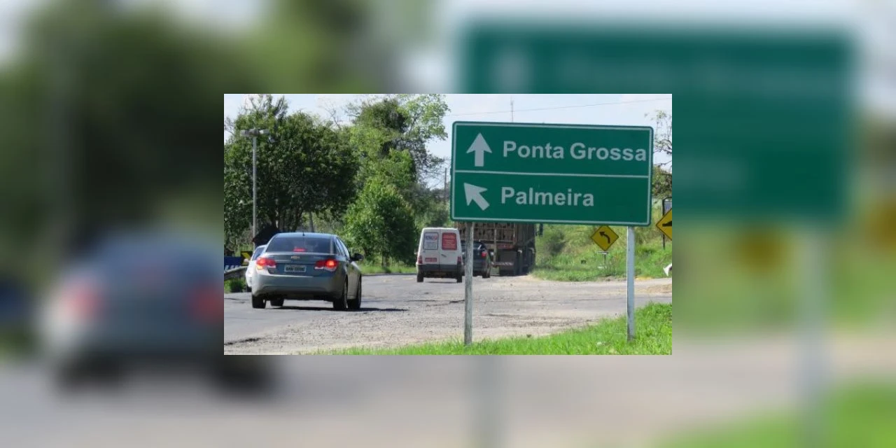 Buraqueira em rodovia entre Ponta Grossa e Palmeira gera protesto