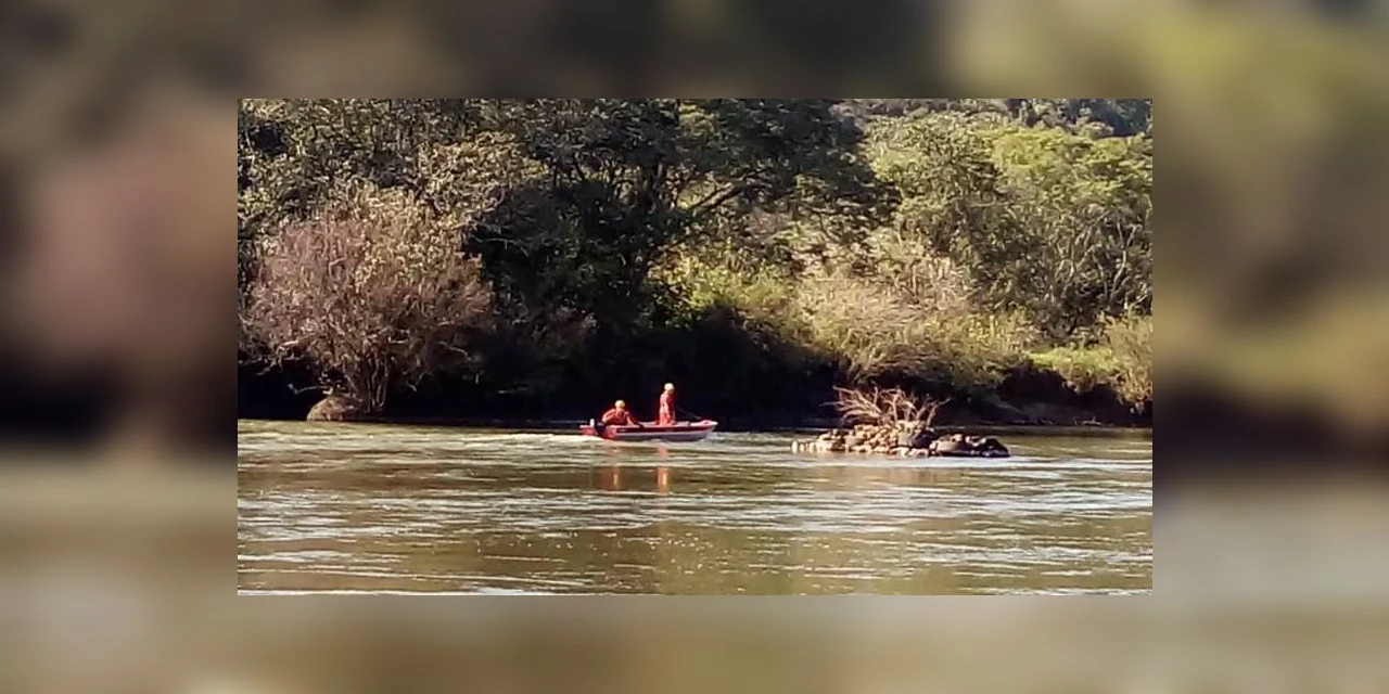 Bombeiros encontraram corpo de rapaz desaparecido no rio Tibagi