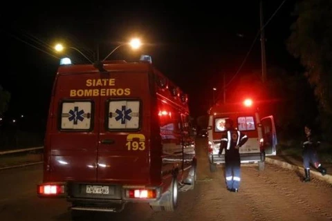 Mulher fica em estado grave após levar 15 facadas em PG