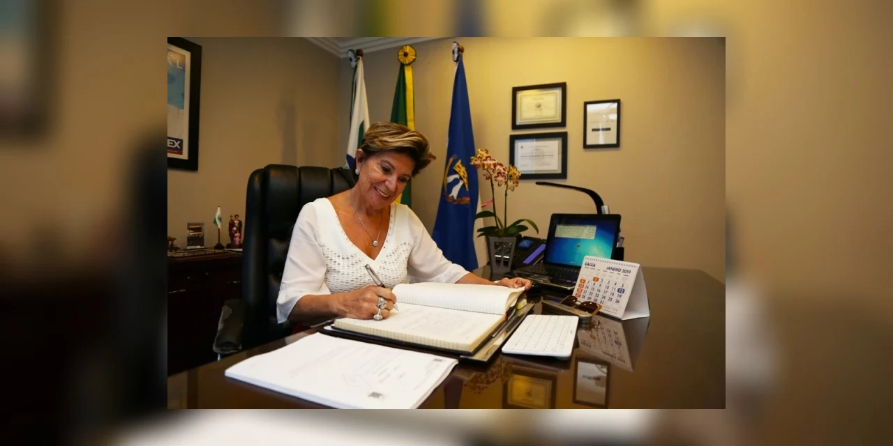 Elizabeth Schmidt assume prefeitura por 17 dias