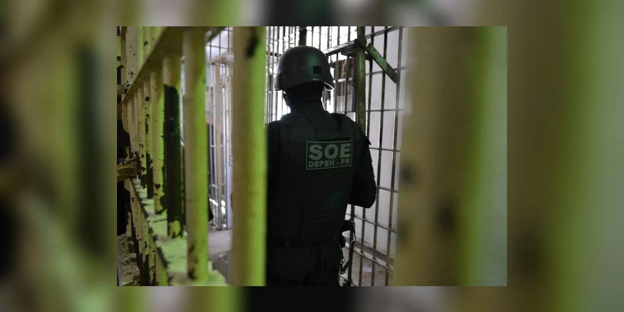 Operação policial apreende drogas e celulares no Hildebrando de Souza