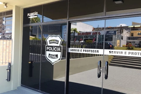 Rapaz é preso após forjar o próprio sequestro e ligar para mãe pedindo dinheiro do resgate, diz polícia