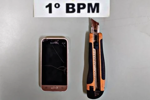 Armado com estilete, individuo é flagrado pela PM praticando roubo no centro