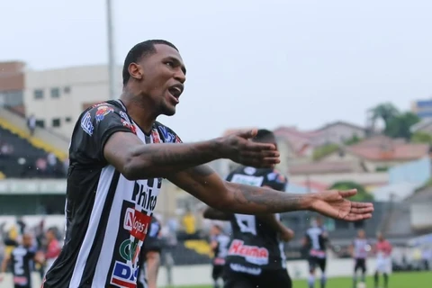 Com gol de Douglas Coutinho Operário vence o Cianorte no Paranaense