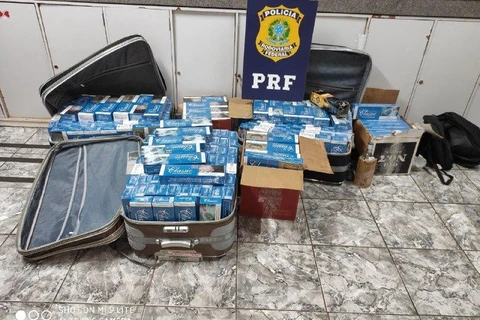 PRF apreende cigarros, narguilé e Whisky do Paraguai em Irati
