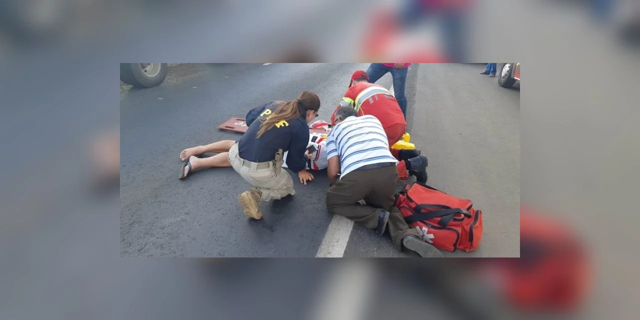 Homem sofre ferimentos após queda de bicicleta na Souza Naves