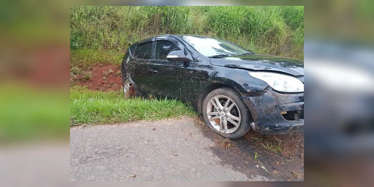 Condutora dirigindo alcoolizada é detida depois de causar acidente em Ipiranga