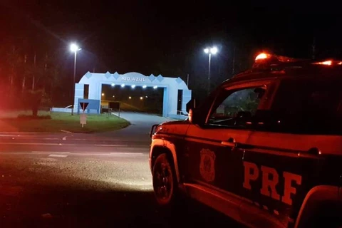 Motociclista que dirigia embriagado e sem habilitação é detido na BR-153