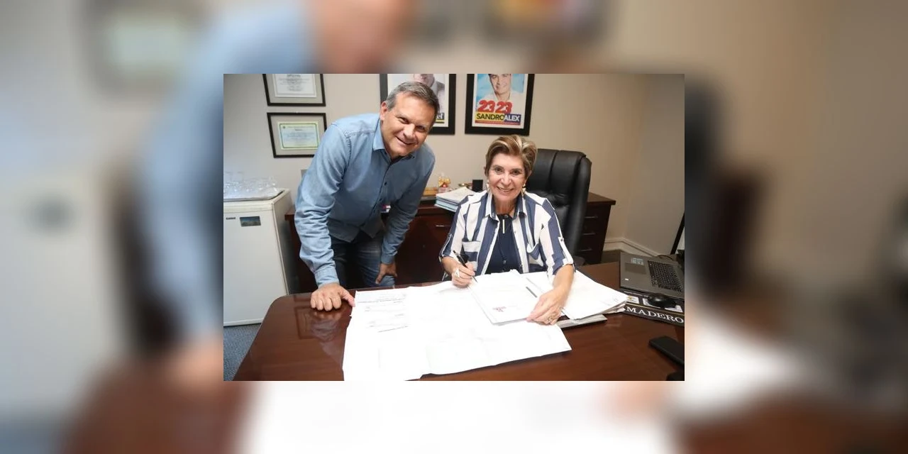 Palmeirinha terá campo de society; garante prefeita