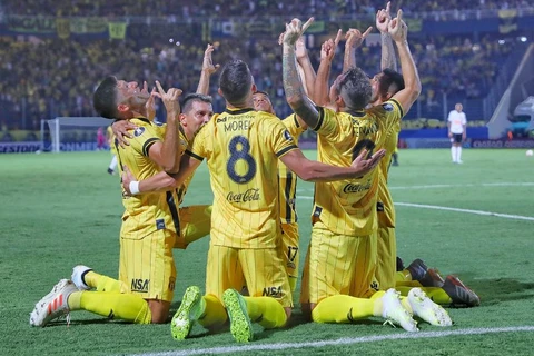 Corinthians vence Guaraní, mas se despede da  Libertadores