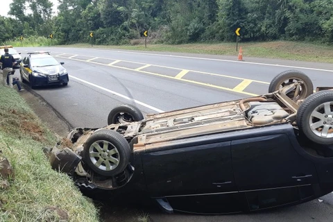 Contrabandista capota veiculo ao tentar fugir de cerco policial