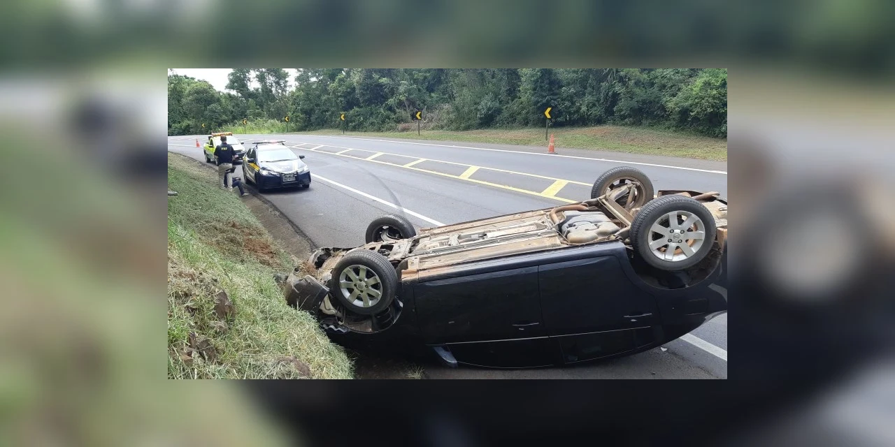 Contrabandista capota veiculo ao tentar fugir de cerco policial