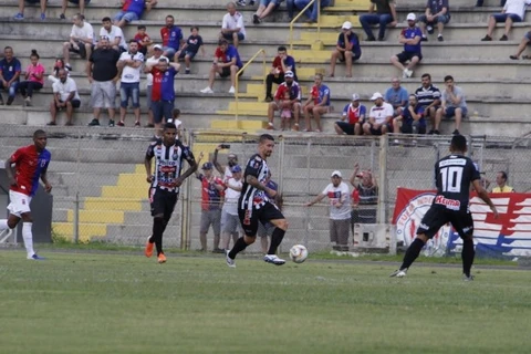 Operário perde para o Paraná por 1 a 0 jogando na Vila Capanema