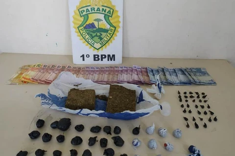 Casal é detido com maconha, crack e dinheiro no Cará-Cará