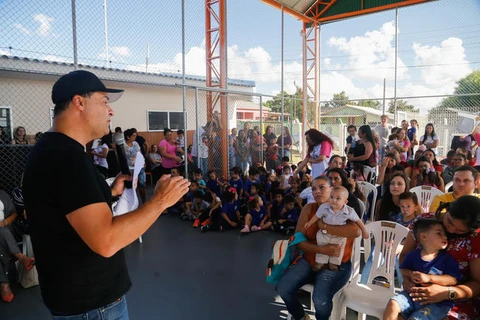 Prefeitura entrega  CMEI para comunidade do Shangrilá