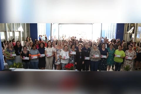 Servidoras da prefeitura são homenageadas em comemoração ao dia Internacional da Mulher