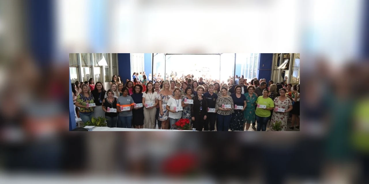 Servidoras da prefeitura são homenageadas em comemoração ao dia Internacional da Mulher