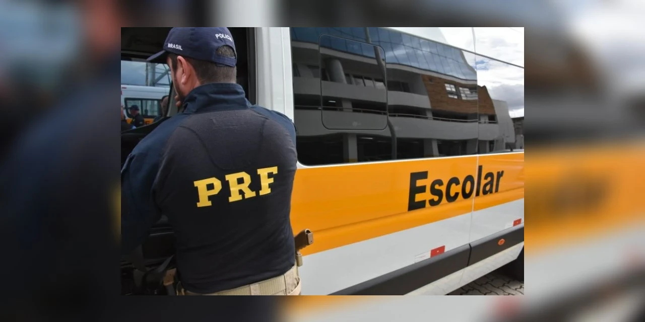 Motorista dirigindo van escolar bêbado e sem carteira de habilitação é preso pela PRF