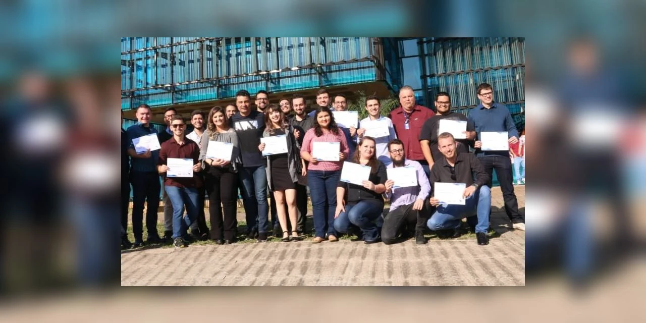 Prefeitura adia vagem de estudantes para República Tcheca devido à pandemia do novo coronavírus