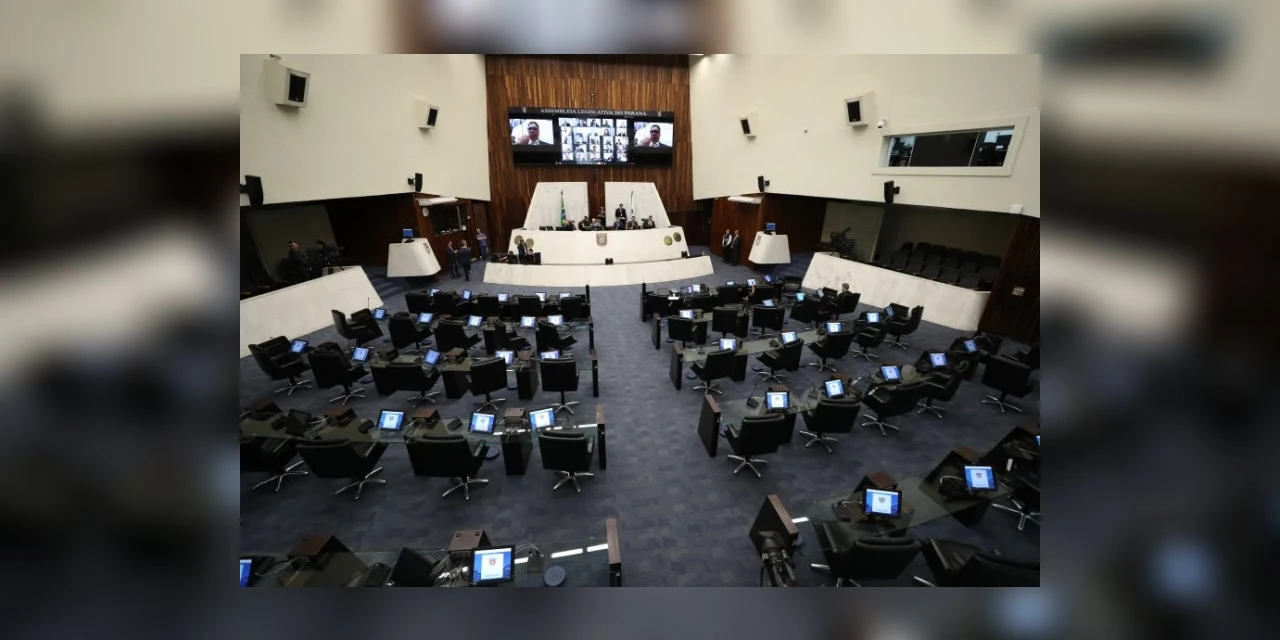 Deputados aprovam estado de calamidade pública no Parana