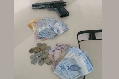 Dupla é detida após roubo em posto de combustível na região