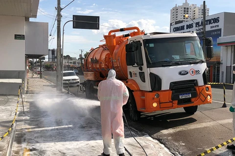 Rede Contorno cidade realiza a desinfecção de posto e equipamentos