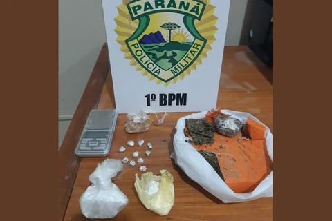 Duas pessoas são presas suspeitas de trafico de drogas em Castro