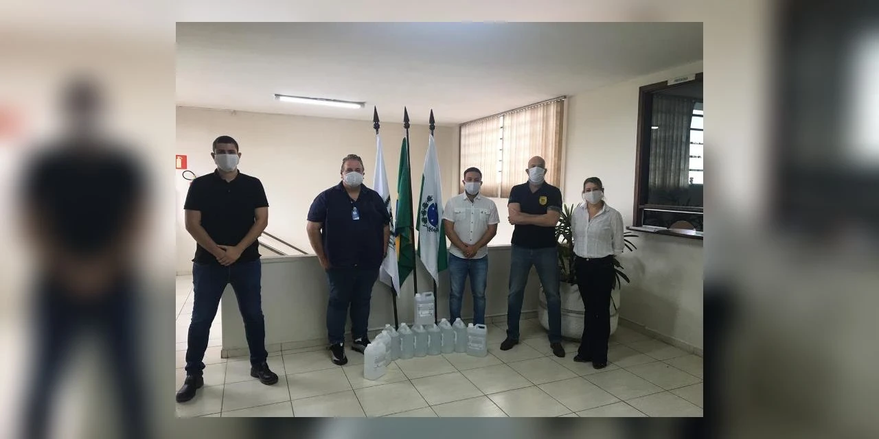 Prefeitura e Ambev distribuem 500 litros de álcool 70% para instituições de Ponta Grossa