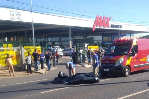 Mulher morre atropelada ao cruzar a Souza Naves em PG