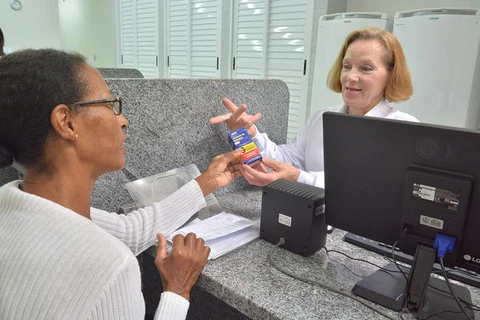 Atendimentos na Farmácia Central deverão ser pré-agendados a partir desta terça