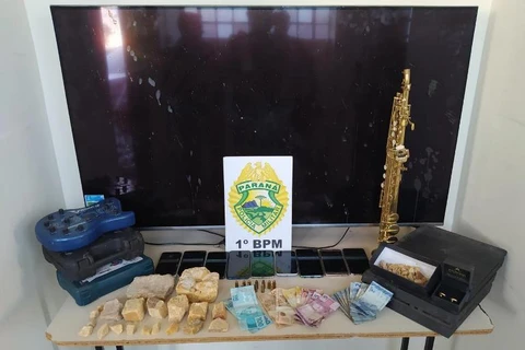 PM apreende mais de 1,3 kg de drogas no Cará-Cará