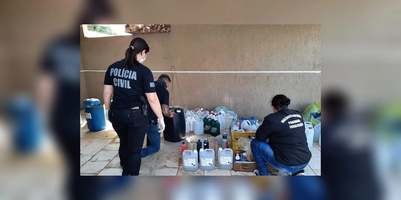 Policia civil prende casal que vendia álcool em gel e outros produtos falsificados