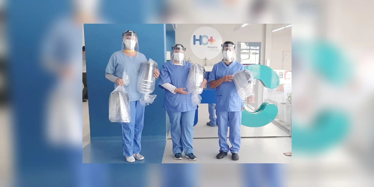 UEPG doa 500 protetores faciais à Secretaria Municipal de Saúde