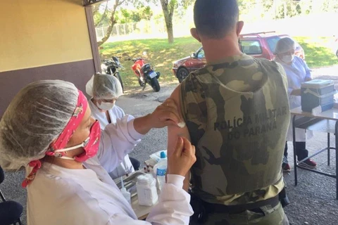 Policiais militares são imunizados contra gripe