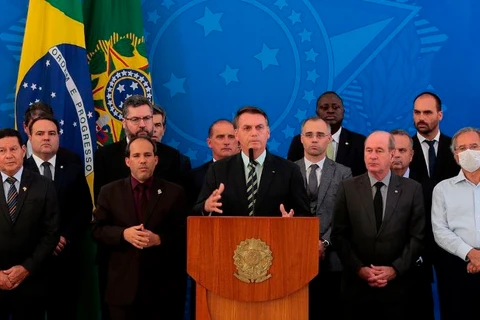Bolsonaro nega intervenção política na Polícia Federal