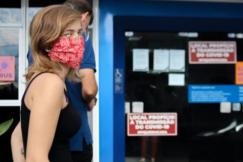 Uso de máscaras de proteção passa a ser obrigatório a partir de hoje em Ponta Grossa