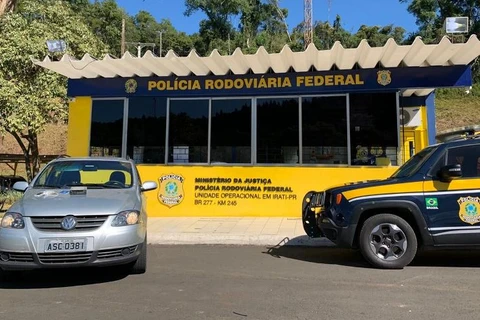 Veículo tomado de assalto na capital é recuperado pela PRF em Irati