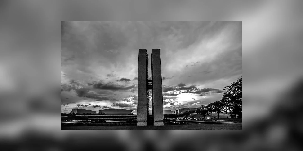 Senado aprova socorro de R$ 125 bilhões a estados e municípios