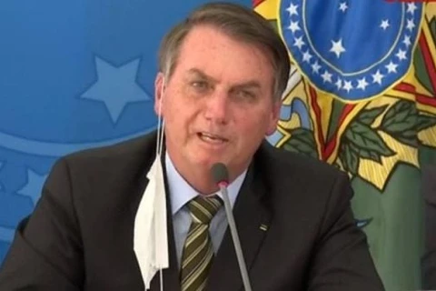Justiça determina que Bolsonaro entregue resultados de exames de covid-19