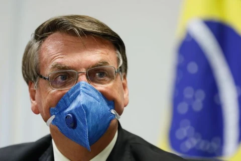 STJ libera Bolsonaro de revelar exames de coronavírus