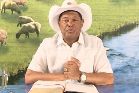 MP pede investigação contra Valdemiro Santiago por vender feijões que curam coronavírus