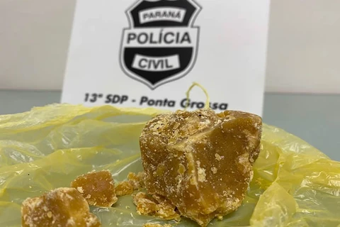 Casal é preso por trafico de drogas na Palmeirinha