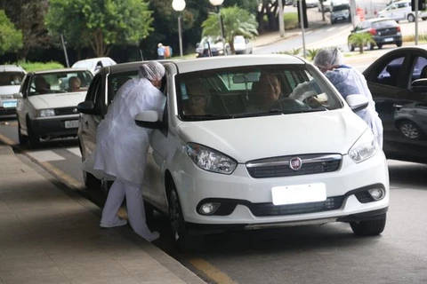 Vacinação contra gripe no sistema “Drive Thru” na rodoviária continua amanhã e sexta